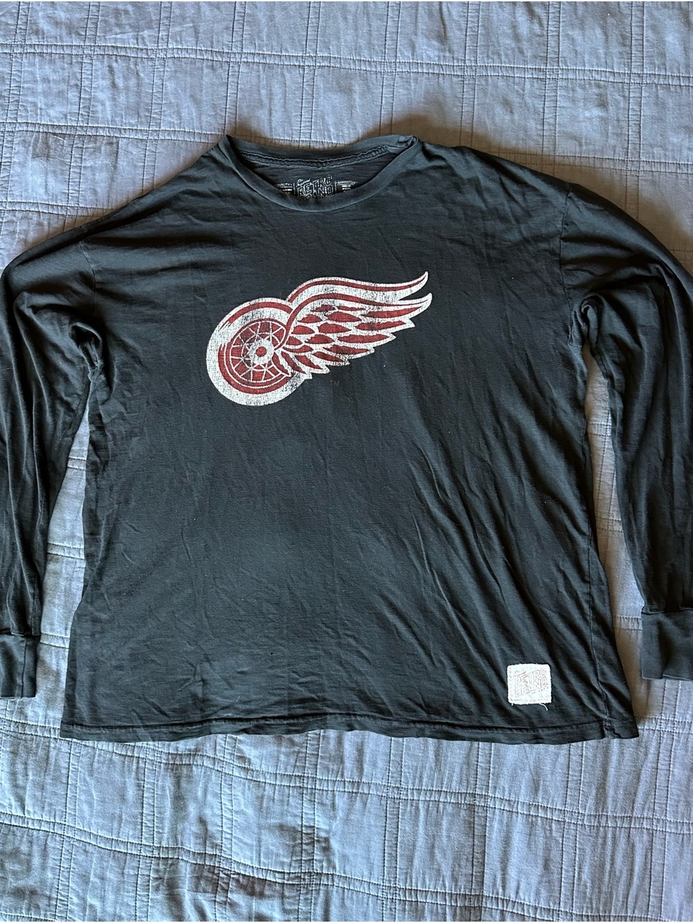 Red Wings Retro Brand Vintage Style Long Sleeve Graphic Tee Shirt Large